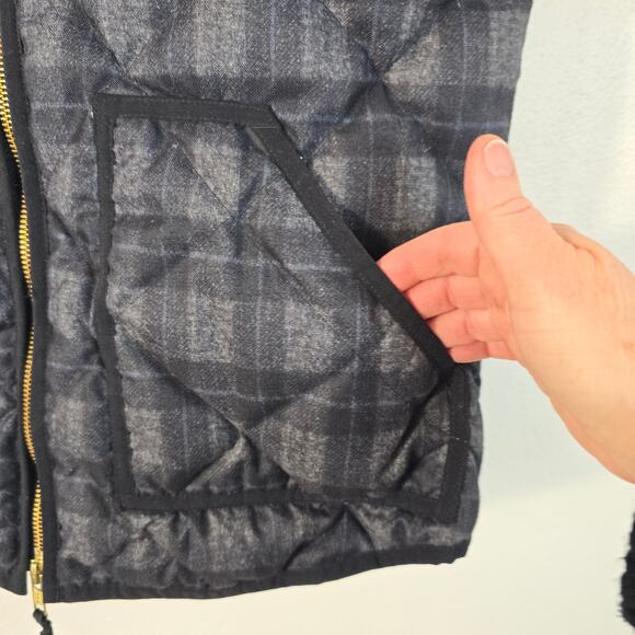 J Crew Quilted Down Puffer Vest Women's M Gray Black Plaid Gorpcore Outdoorcore - Picture 3 of 11